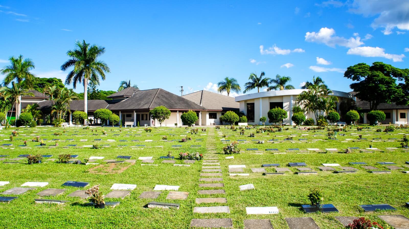 Área de jazigos do Parque das Flores cemitério em São José dos Campos